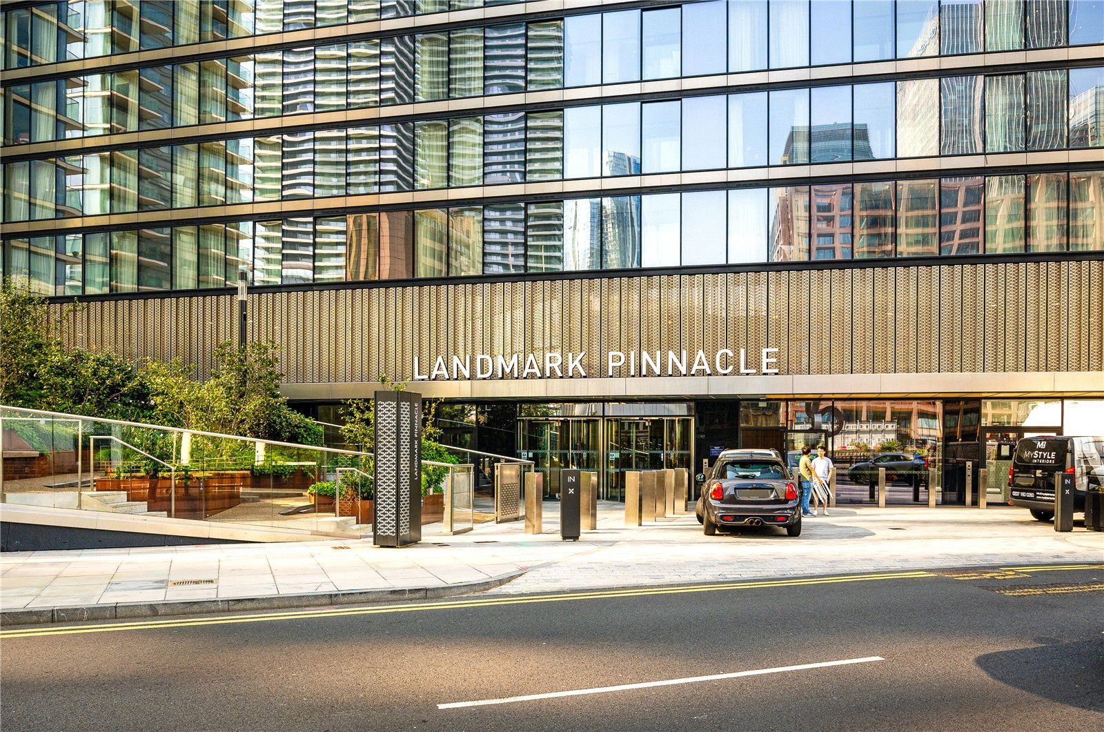 Landmark Pinnacle Entrance 2
